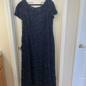 Alex evenings plus size rosette formal